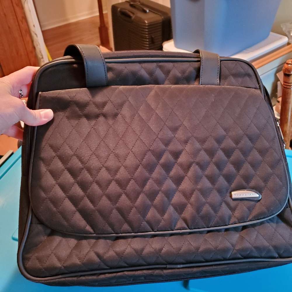 Travelon Quilted Crossbody bag